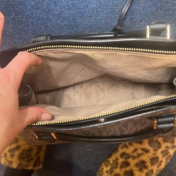 Michael Kors Brown Handbag - Picture 8 of 9